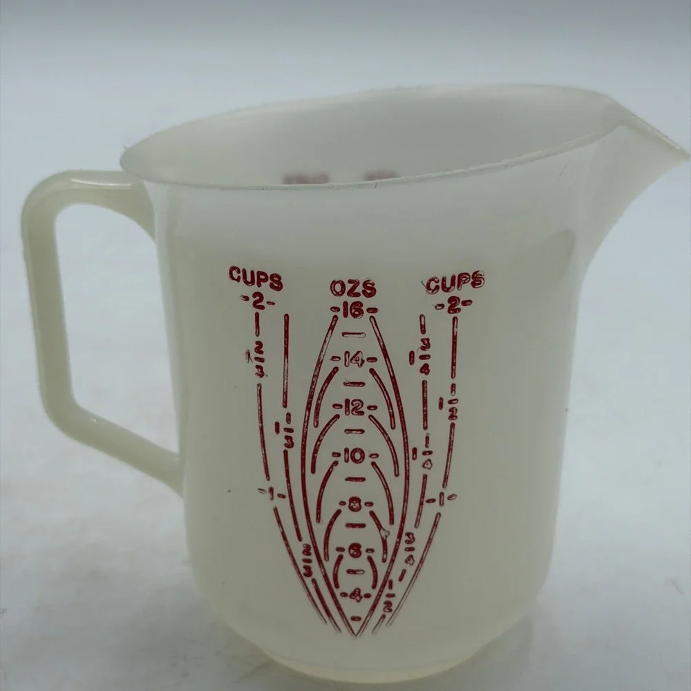 Vintage 50s Tupperware 134-2 Two Cup Measuring Pitcher Red Lettering